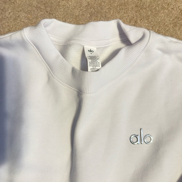 NWT: ALO White Sweatshirt - M - Picture 4 of 4